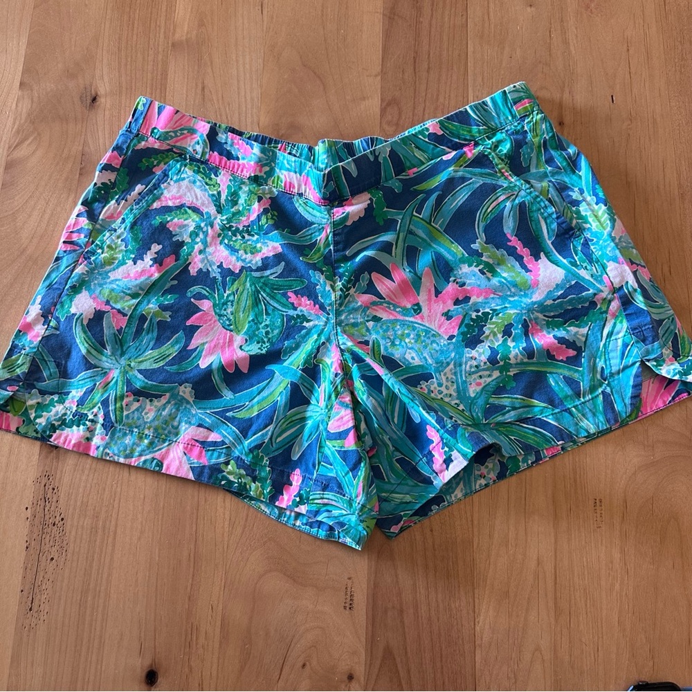 Lilly Pulitzer Callahan shorts with flower lion Tropical Print Shorts 10